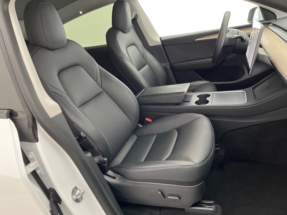 Tesla Model Y Long Range AWD 5d