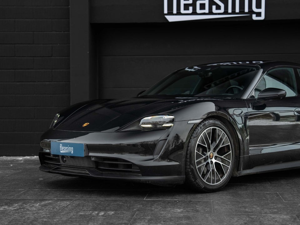 Porsche Taycan Performance+ 4d