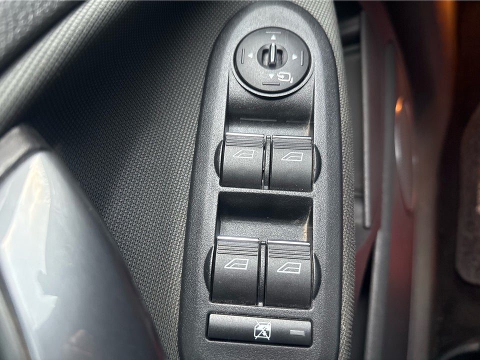 Ford Kuga 2,0 TDCi 140 Titanium 5d