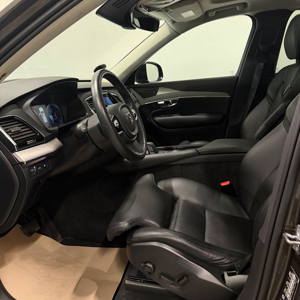 Volvo XC90 2,0 T8 ReCharge R-Design aut. AWD 7prs 5d