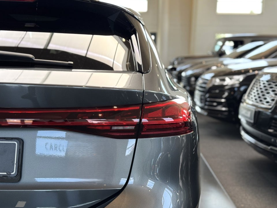 Audi S6 e-tron Avant quattro 5d