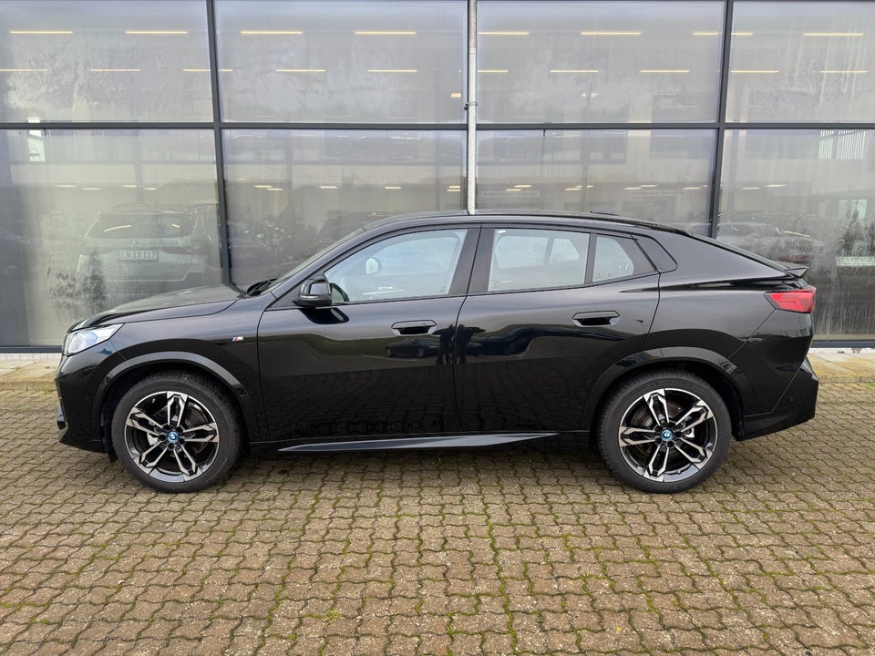 BMW iX2 eDrive20 M-Sport 5d