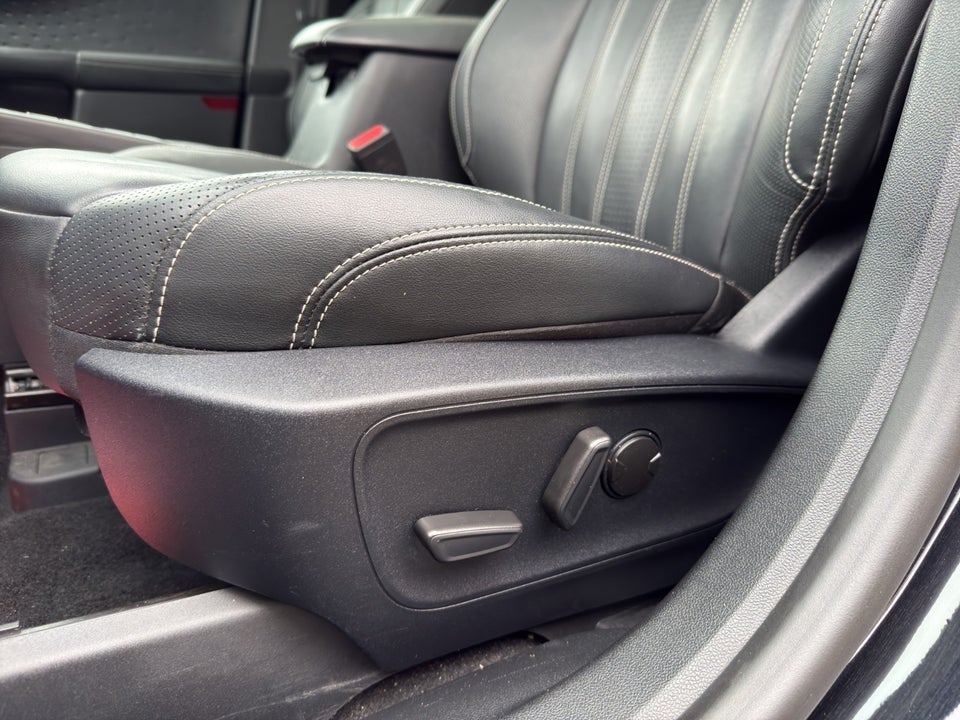 Ford Kuga 2,5 PHEV Vignale CVT 5d