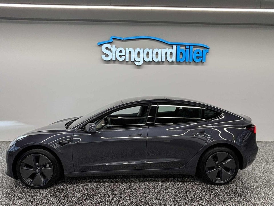 Tesla Model 3 RWD 4d