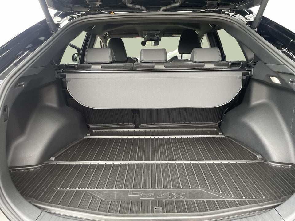 Toyota bZ4X Active 5d