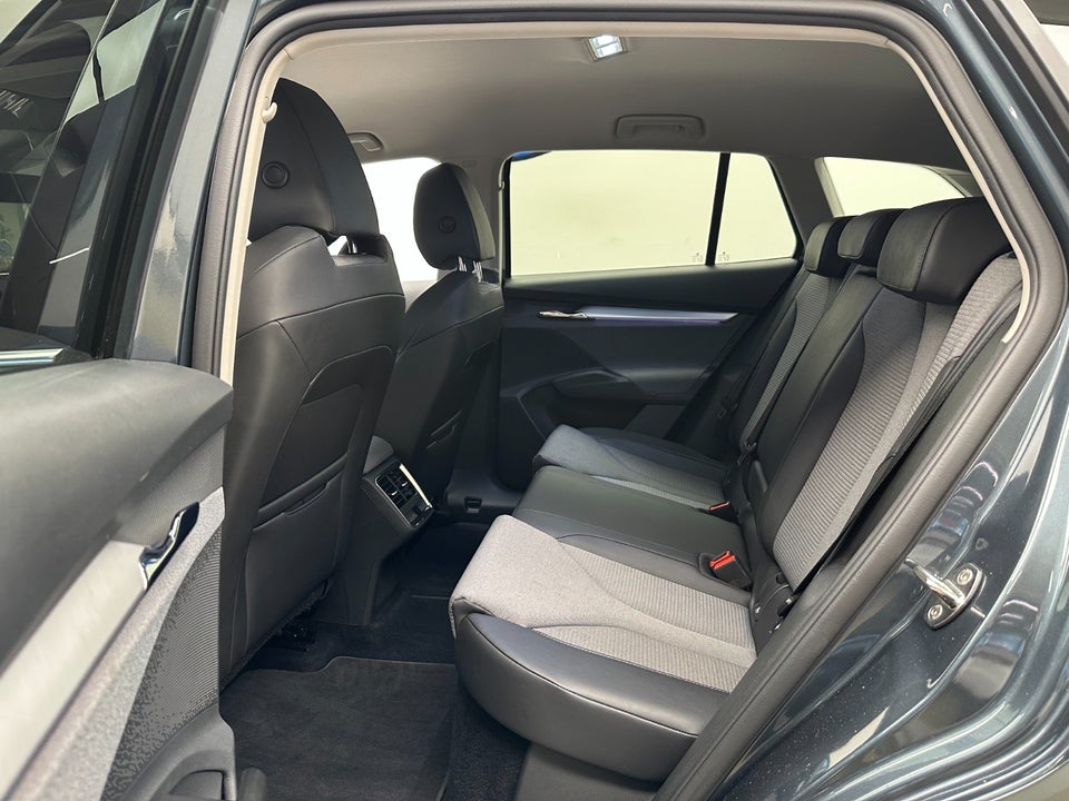 Skoda Enyaq 80 iV Loft 5d