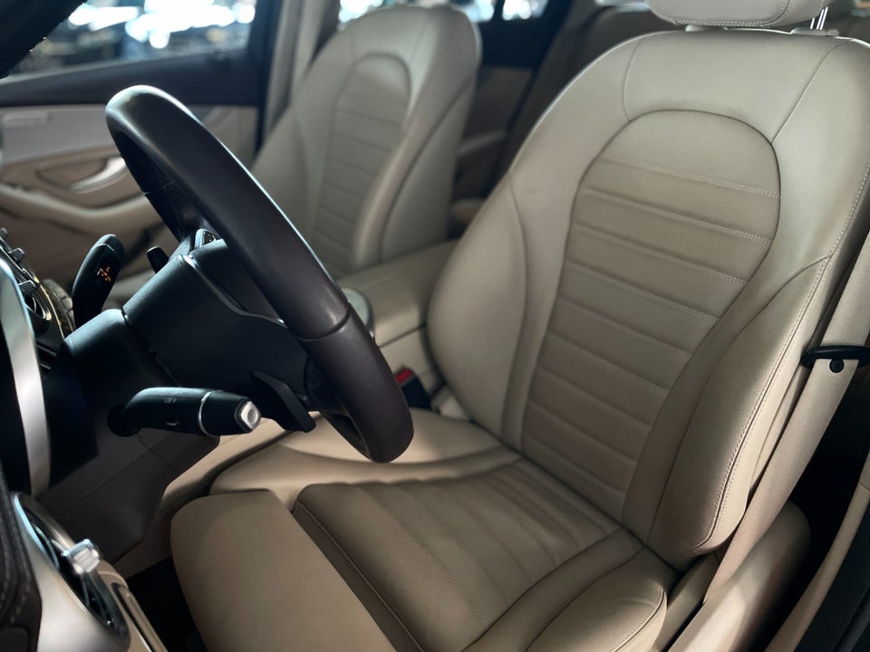 Mercedes GLC300 de 2,0 aut. 4Matic 5d