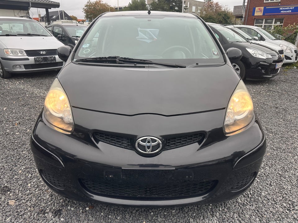 Toyota Aygo 1,0 Plus Black 5d