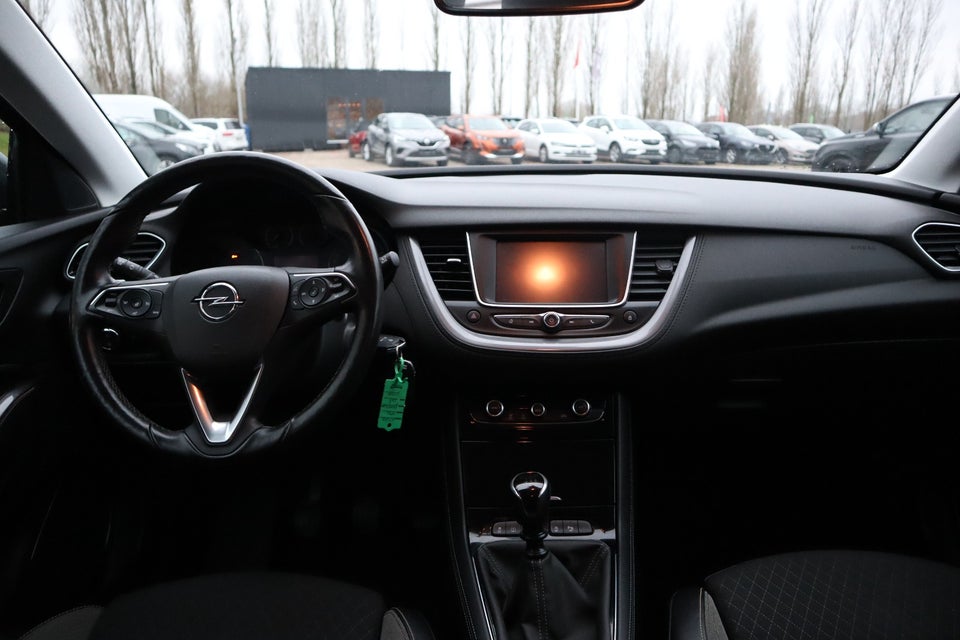 Opel Grandland X 1,2 T 130 Enjoy 5d