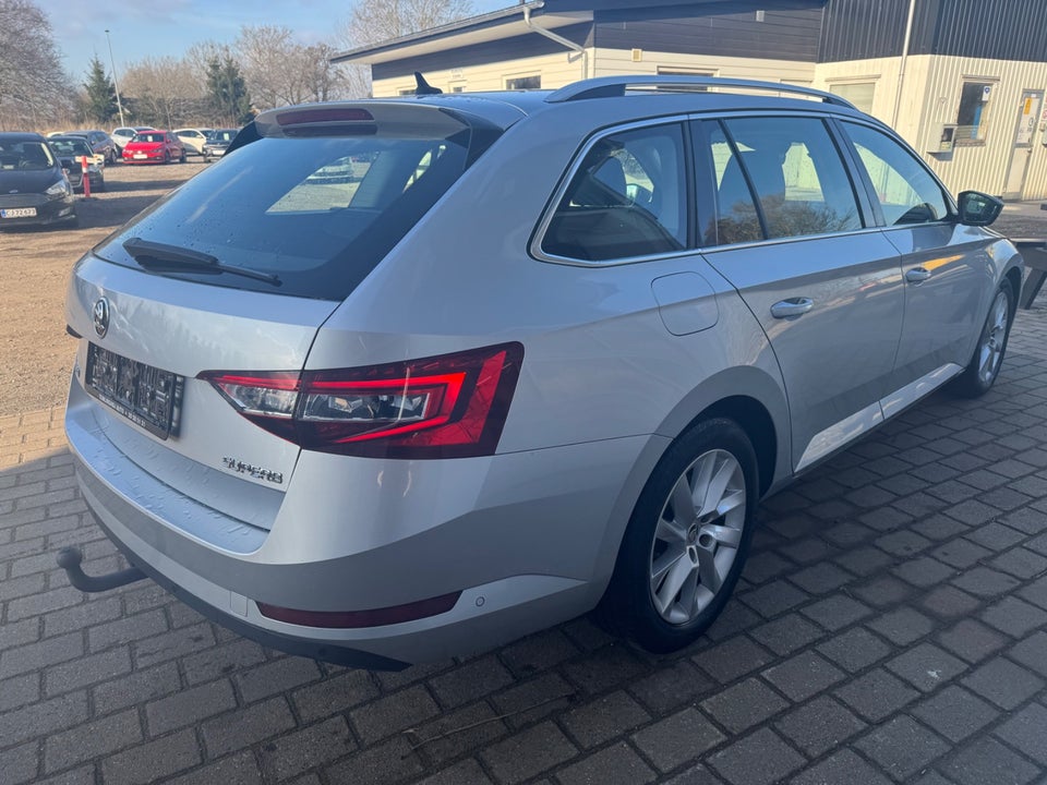 Skoda Superb 1,5 TSi 150 Business Executive Combi DSG 5d