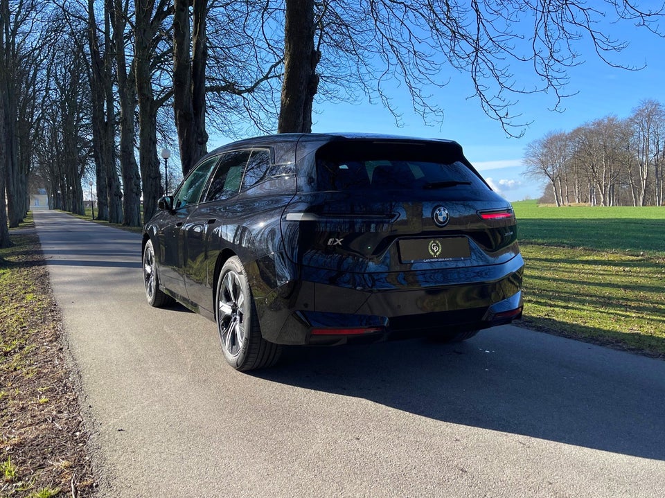 BMW iX xDrive40 Sport 5d