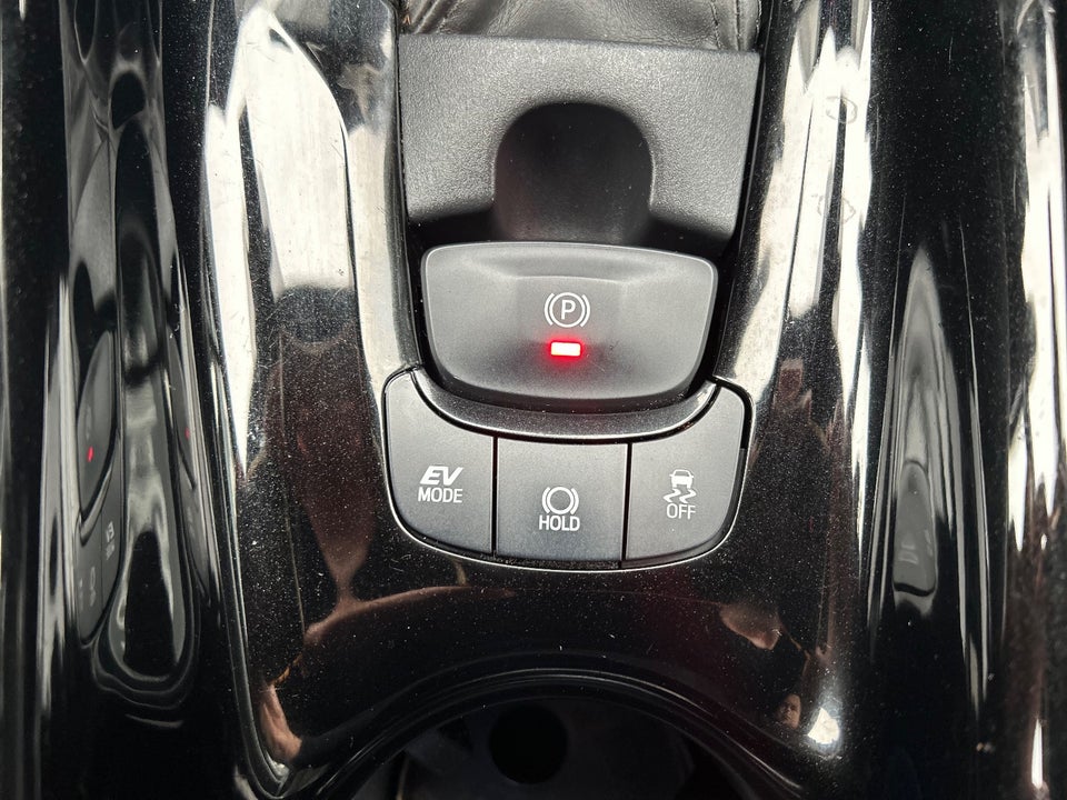 Toyota C-HR 1,8 Hybrid Premium Selected CVT 5d