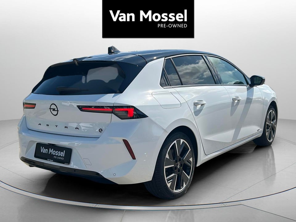 Opel Astra-e 54 Ultimate 5d