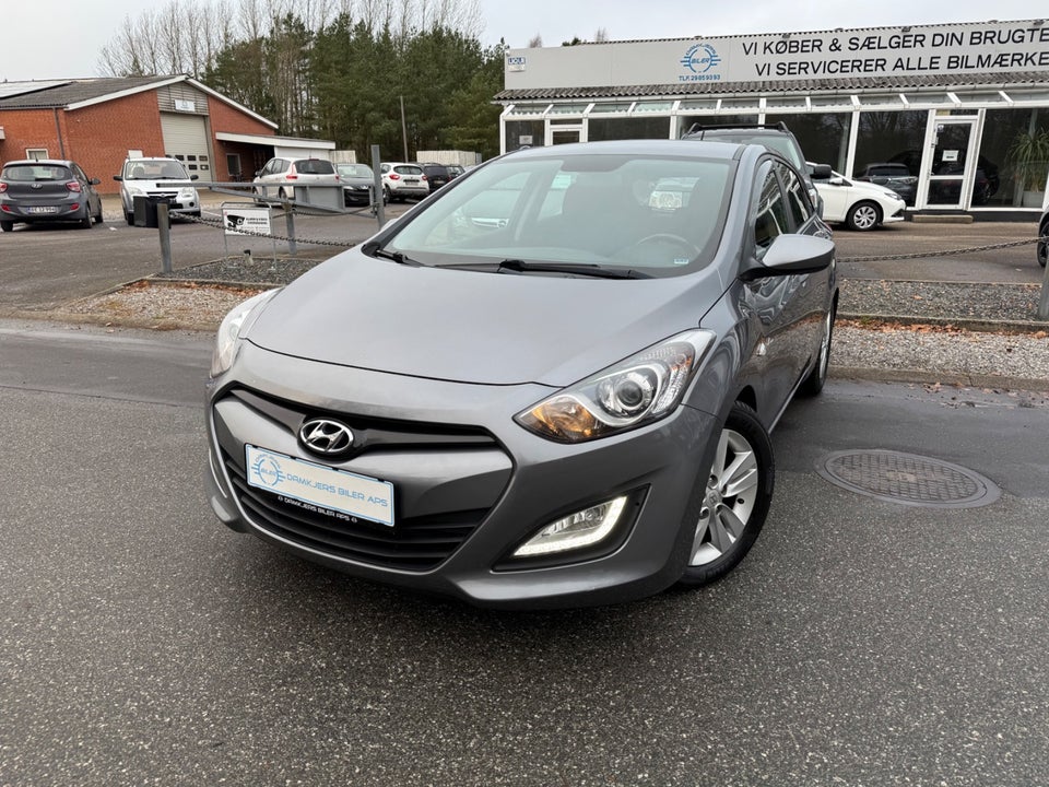 Hyundai i30 1,6 GDi XTR Eco 5d