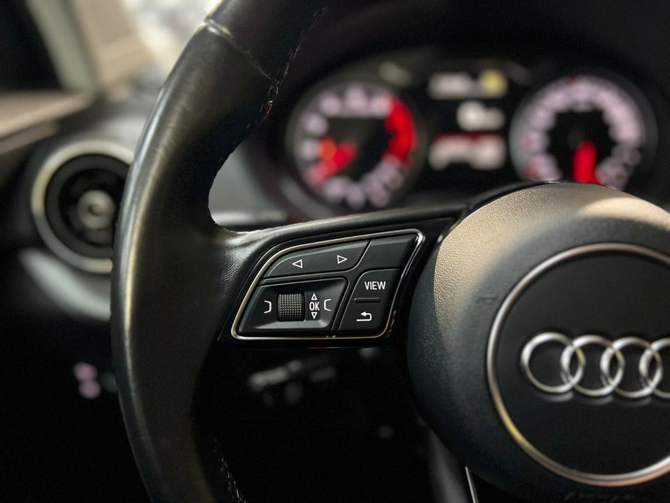 Audi Q2 35 TFSi Prestige S-tr. 5d