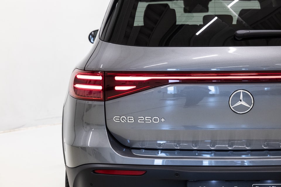 Mercedes EQB250+ AMG Premium 5d