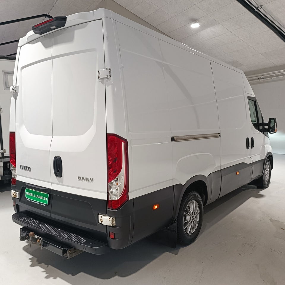Iveco Daily 2,3 35S16 12m³ Van AG8