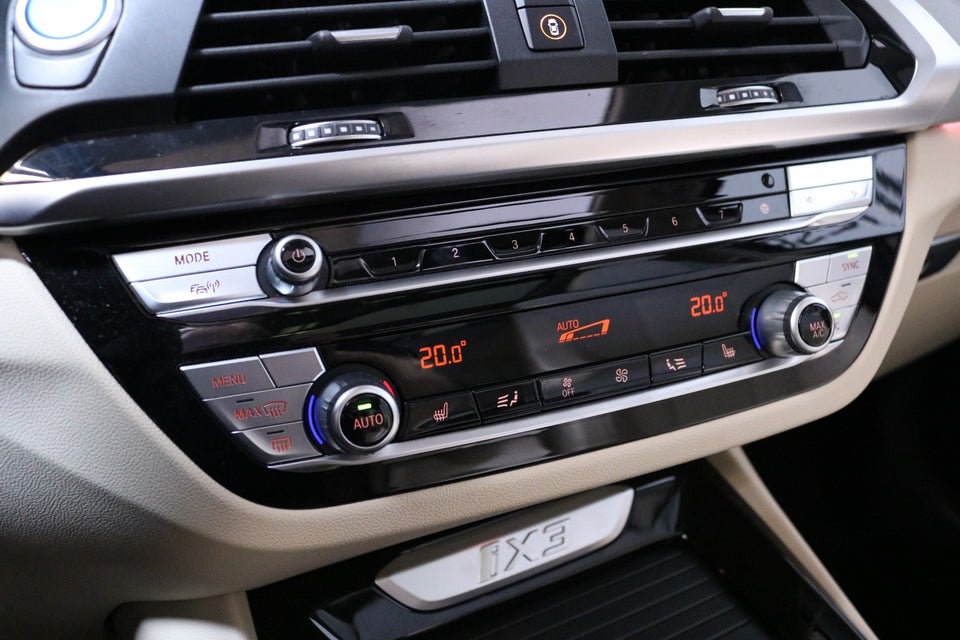 BMW iX3 Charged Impressive 5d