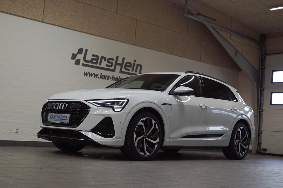 Audi e-tron 55 S-line quattro 5d