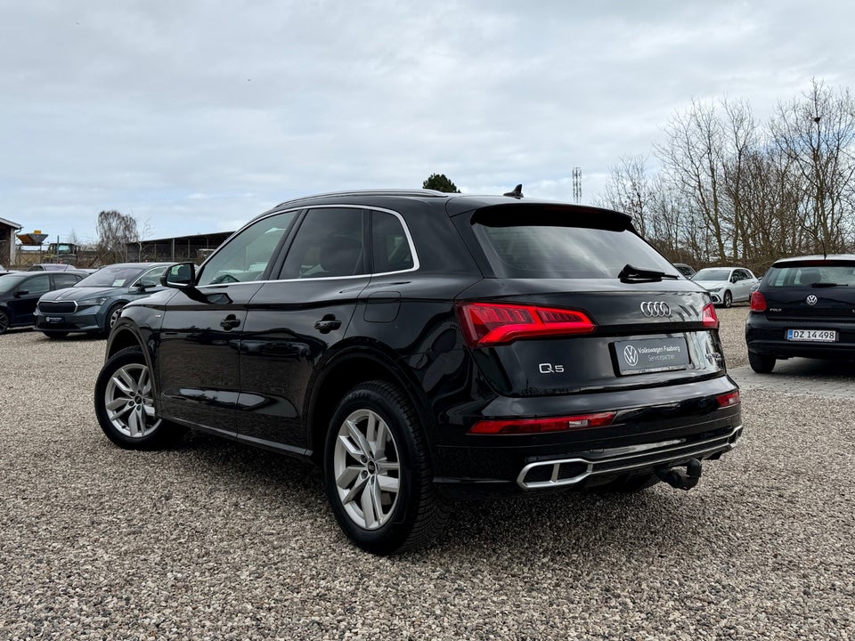 Audi Q5 55 TFSi e Sport Prestige Tour quattro S-tr. 5d