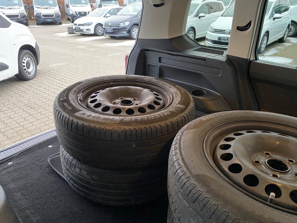 VW Touran 2,0 TDi 150 Comfortline DSG Van 5d