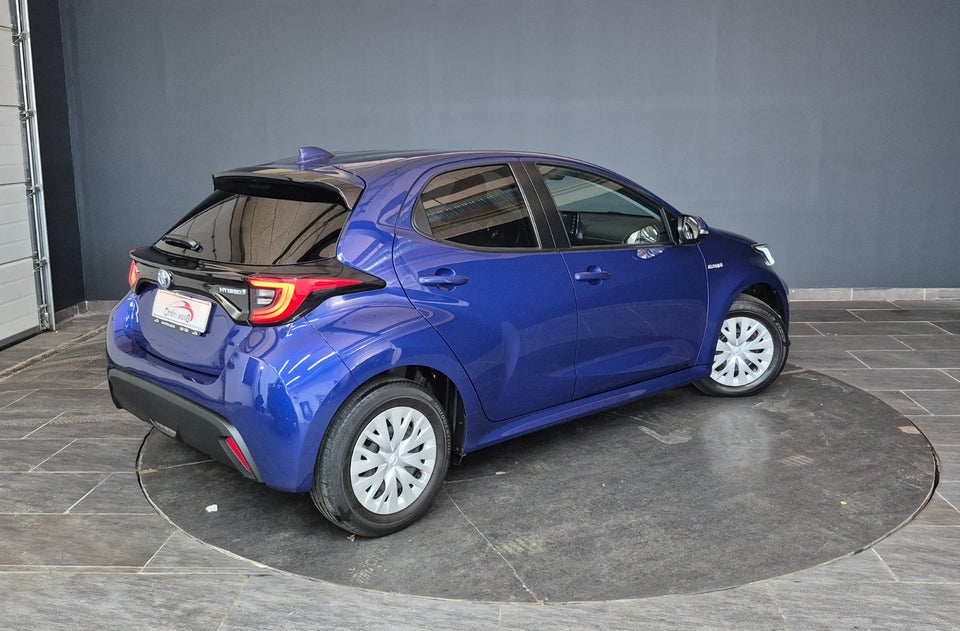 Toyota Yaris 1,5 Hybrid H3 e-CVT 5d