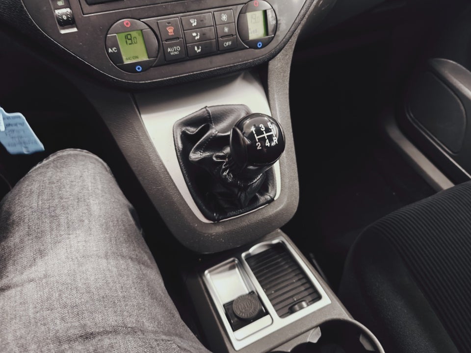 Ford Focus C-MAX 1,8 Ghia 5d