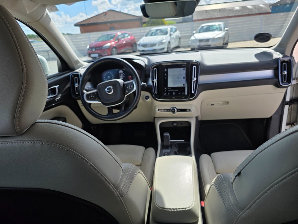 Volvo XC40 2,0 D4 190 Momentum aut. AWD 5d