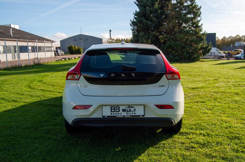 Volvo V40 2,0 D2 120 Kinetic 5d