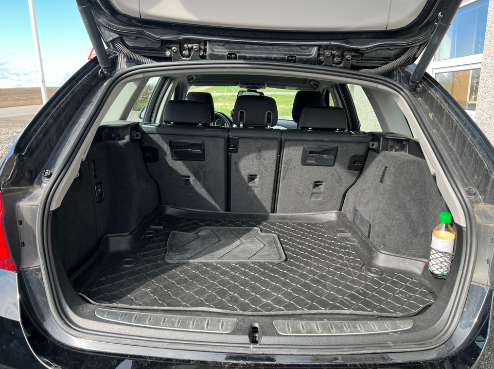 BMW 320d 2,0  4d