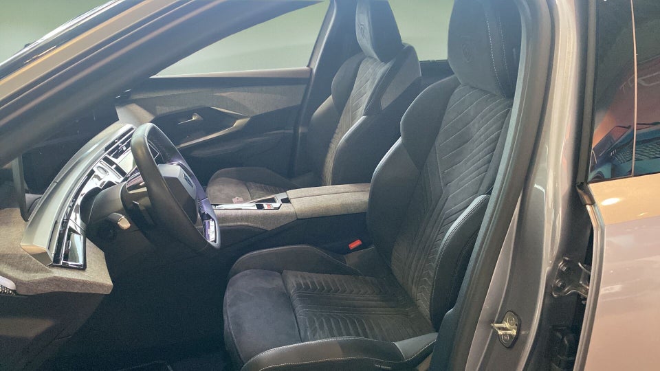 Peugeot e-5008 77 GT Pack 7prs 5d