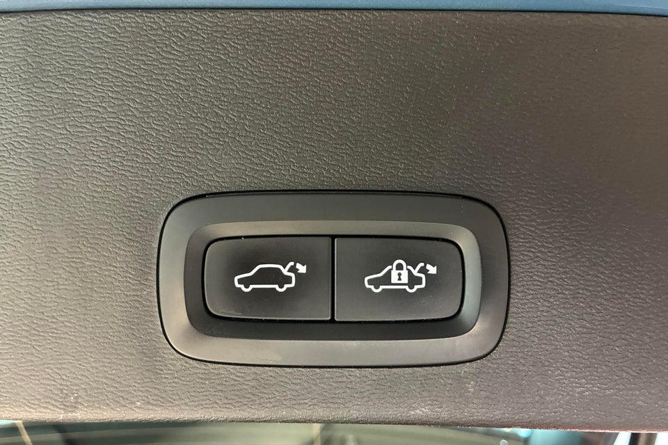 Volvo XC40 P6 ReCharge Plus 5d