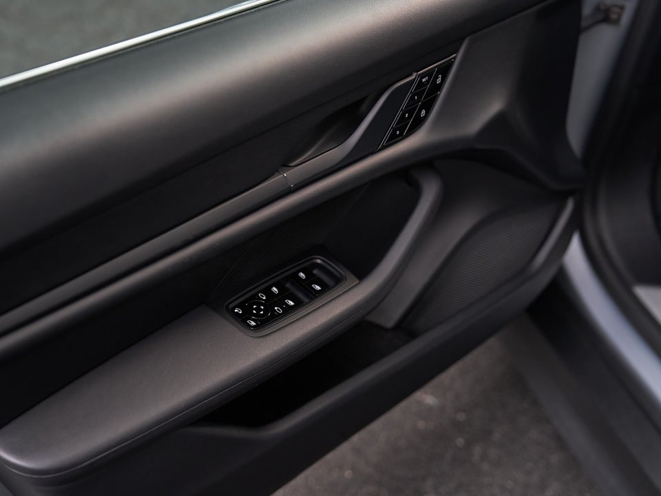 Porsche Taycan 4S 4d