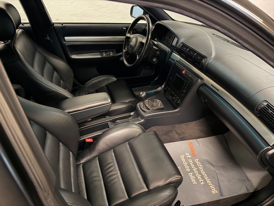 Audi S4 2,7 Avant quattro 5d
