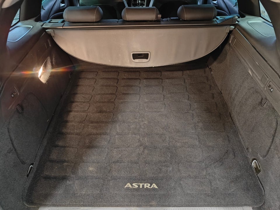 Opel Astra 1,5 D 122 Elegance Sports Tourer aut. 5d