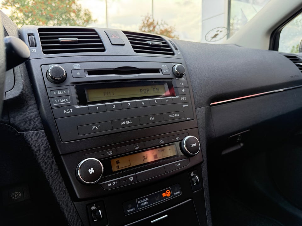 Toyota Avensis 1,8 VVT-i T2 stc. 5d