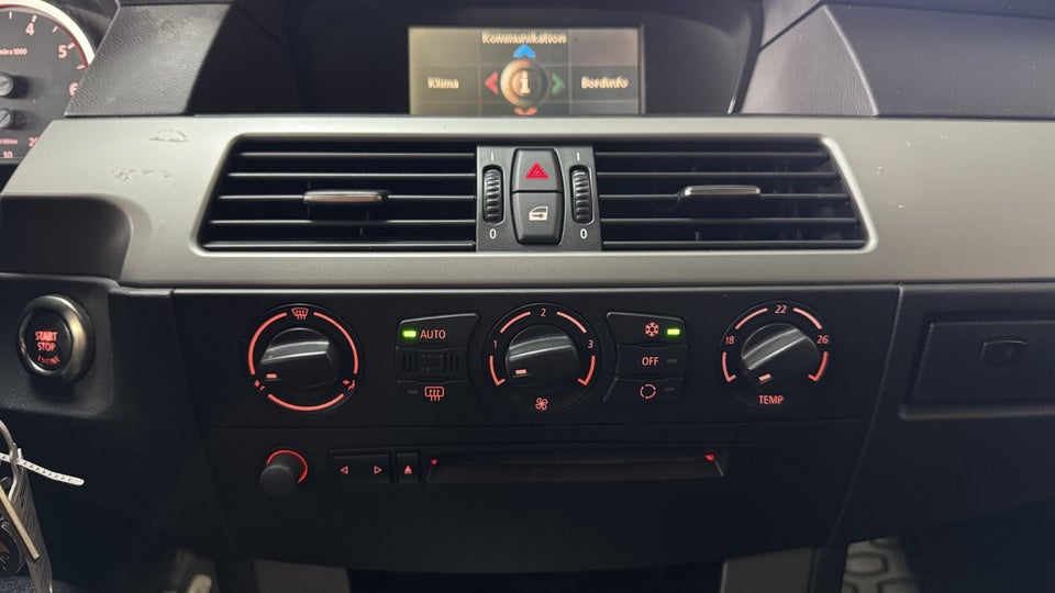 BMW 523i 2,5  4d