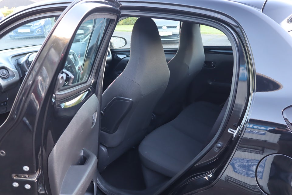 Citroën C1 1,0 e-VTi Shine 5d