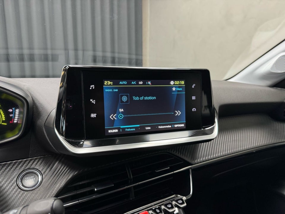 Peugeot e-208 50 Active 5d