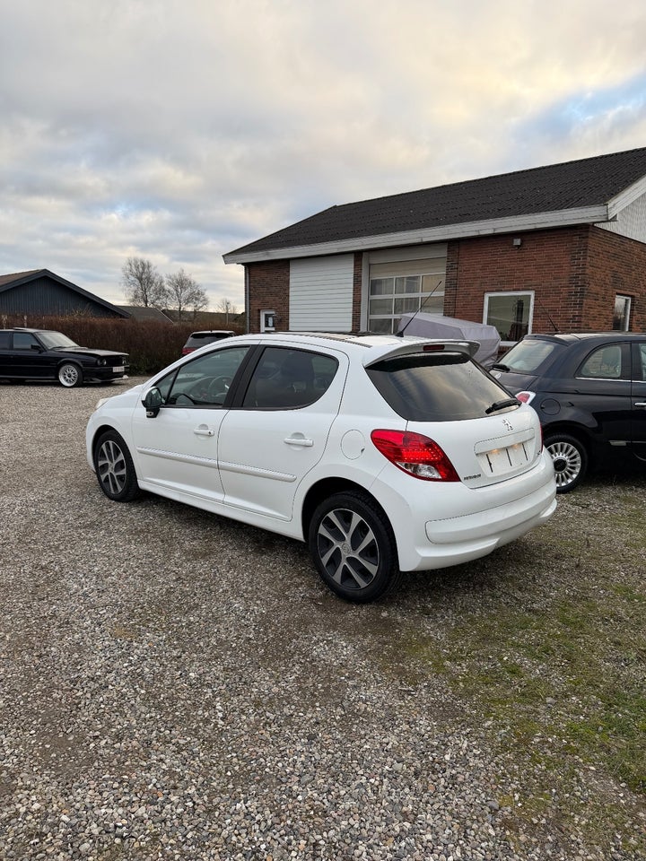 Peugeot 207 1,6 HDi 92 Active 5d