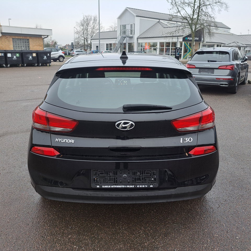 Hyundai i30 1,0 T-GDi Life Komfort 5d