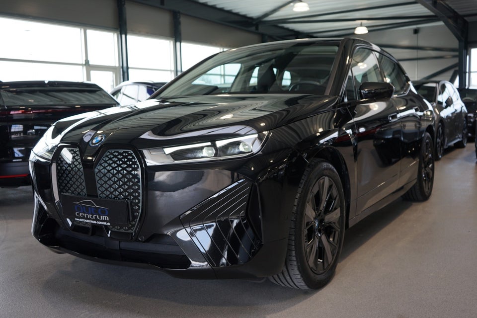 BMW iX xDrive40 Sport 5d