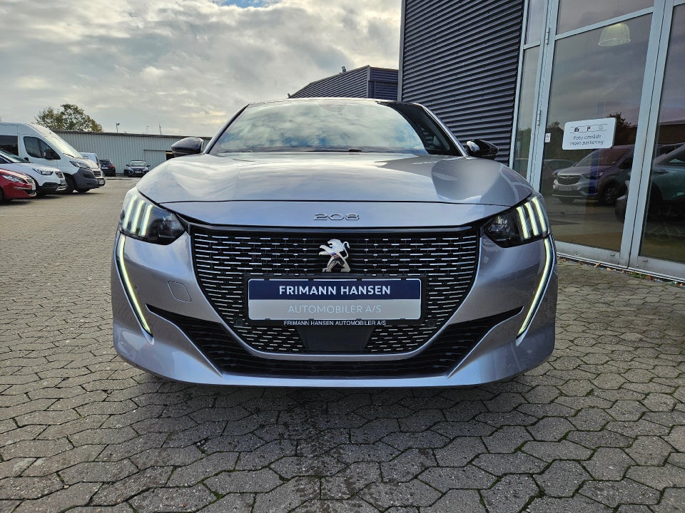 Peugeot e-208 50 GT 5d