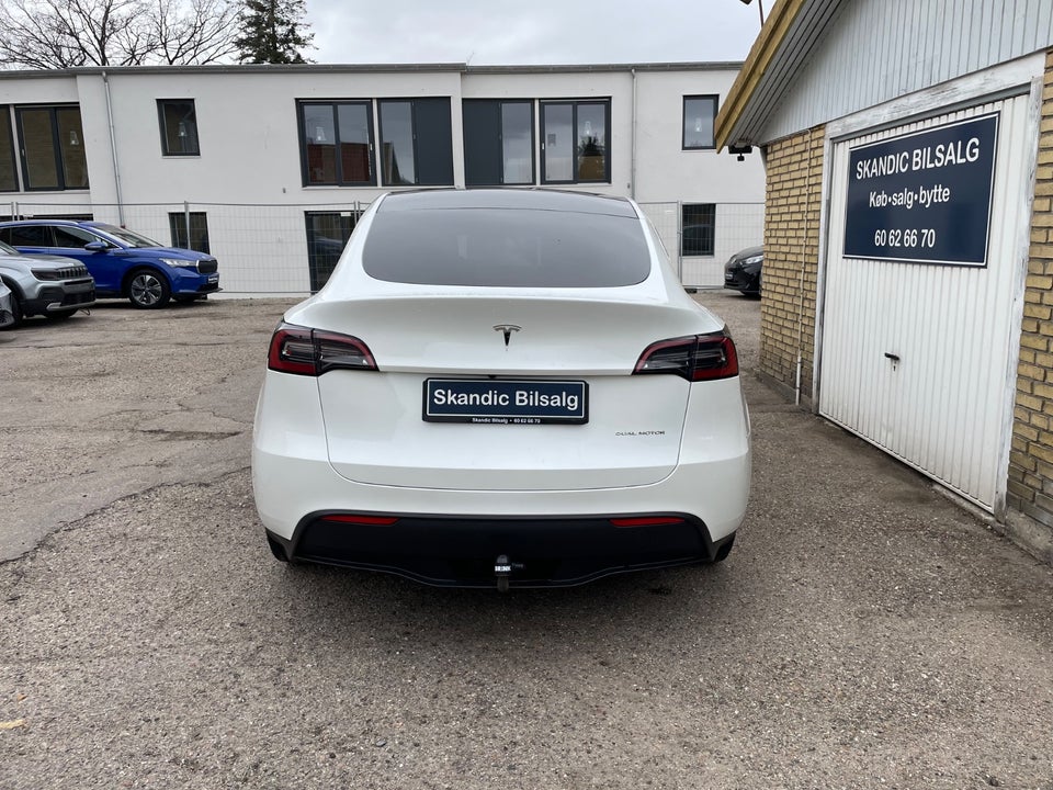 Tesla Model Y Long Range AWD 5d
