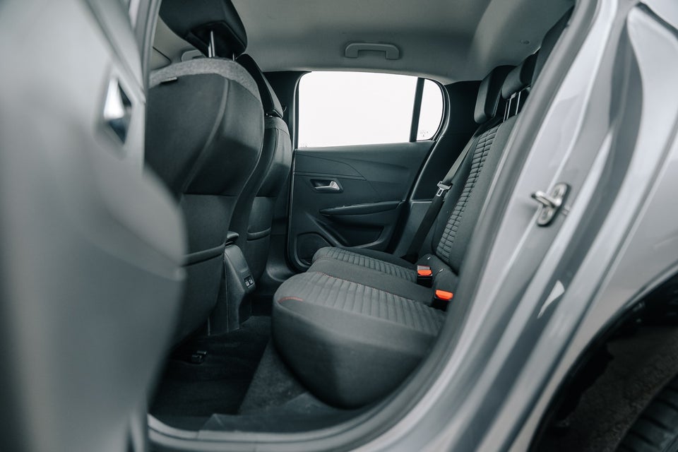 Peugeot e-208 50 Active 5d