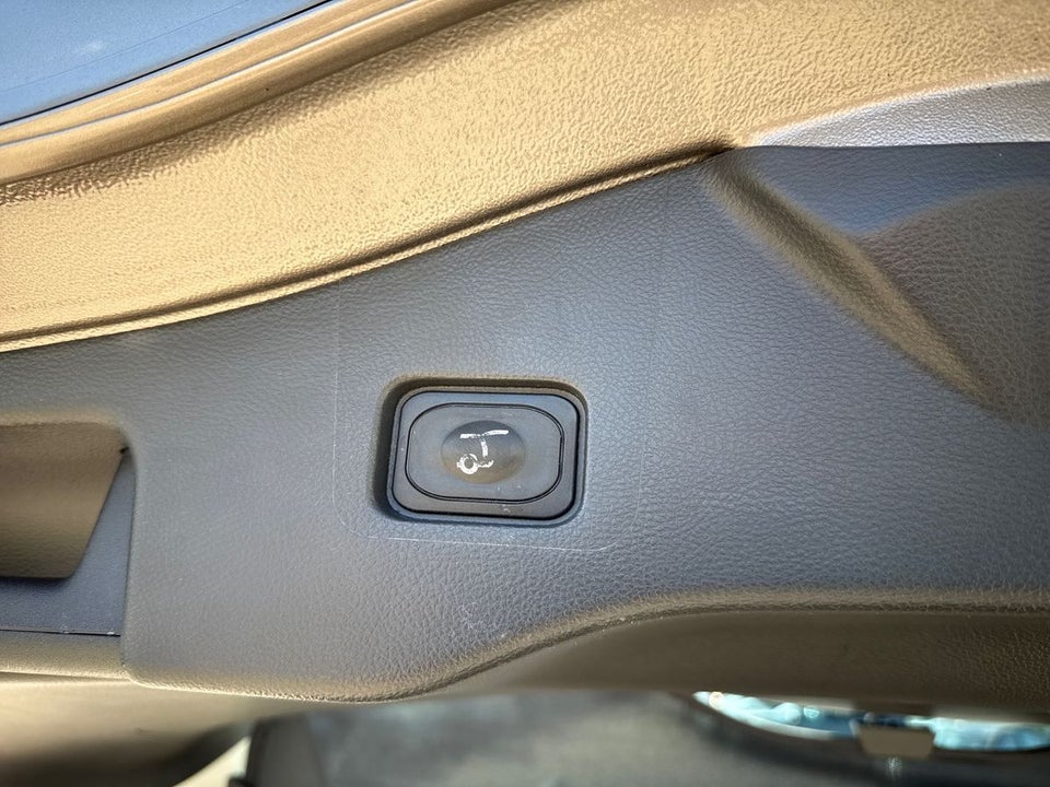 Ford Mondeo 2,0 HEV Titanium stc. CVT 5d
