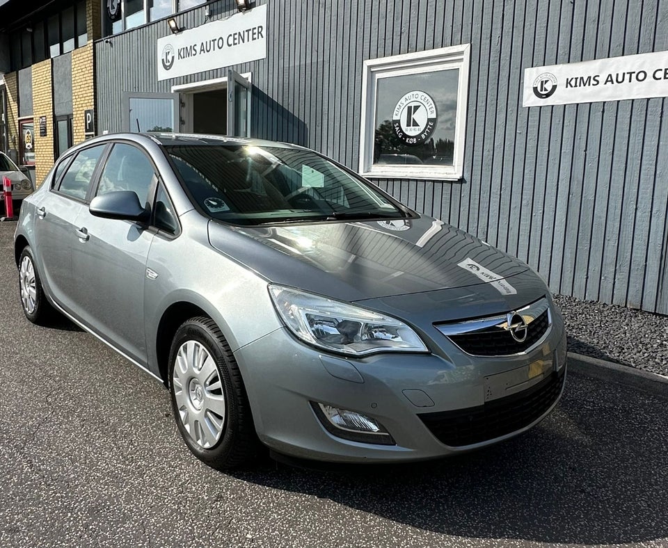 Opel Astra 1,6 Enjoy 5d