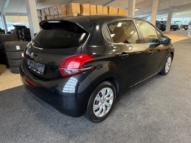 Peugeot 208 1,6 BlueHDi 100 Envy 5d