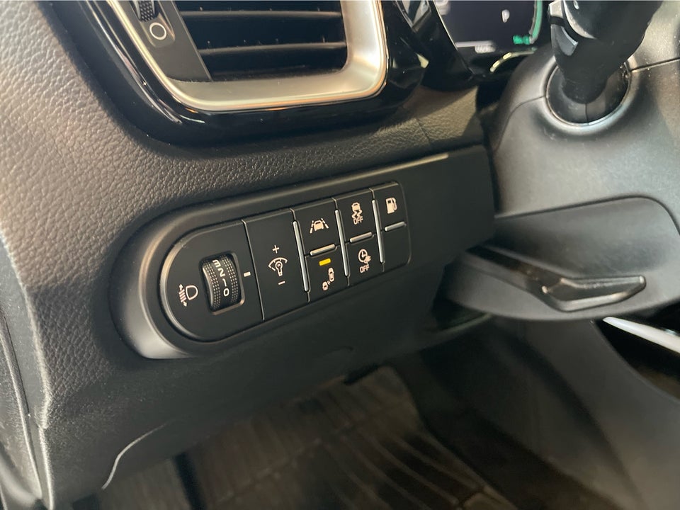 Kia XCeed 1,6 PHEV Upgrade DCT 5d