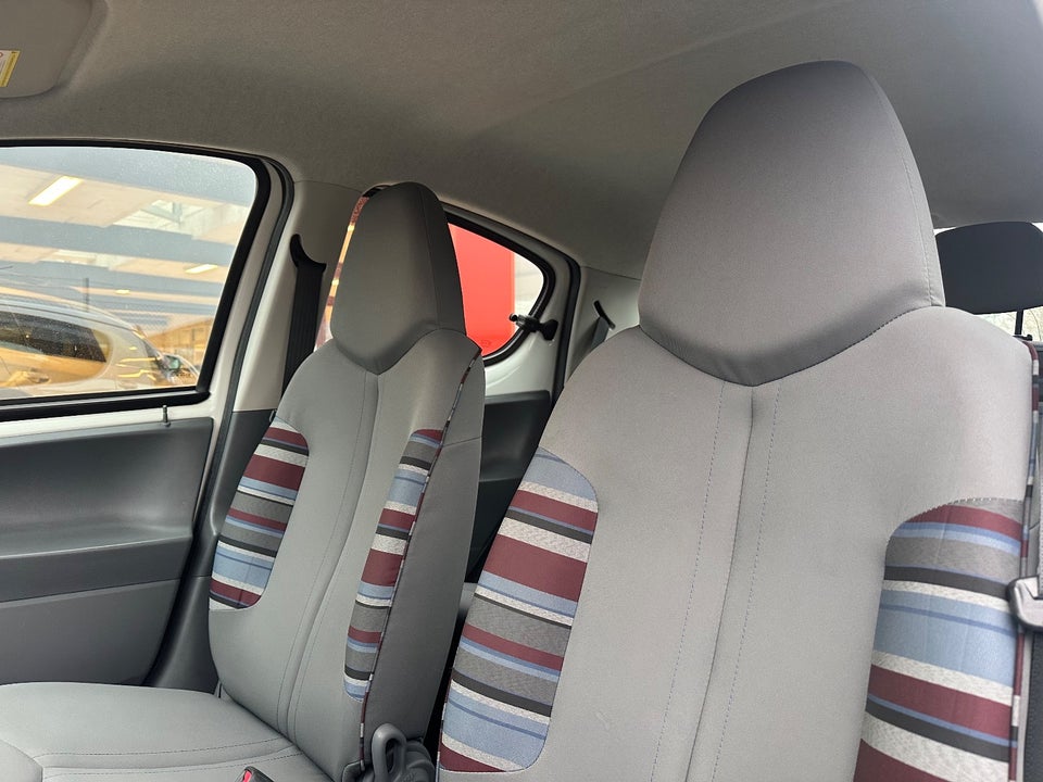 Citroën C1 1,0i Attraction 5d